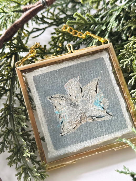 Ornament 25-22 (free shipping)